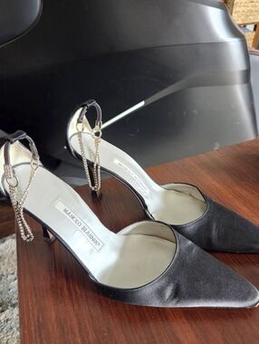Manolo Blahnik Black Satin D'Orsay Pointed Stiletto Rhinestone Crystal 38.5